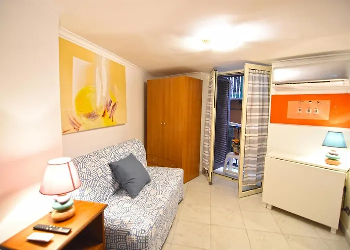 Lilliput Apartment